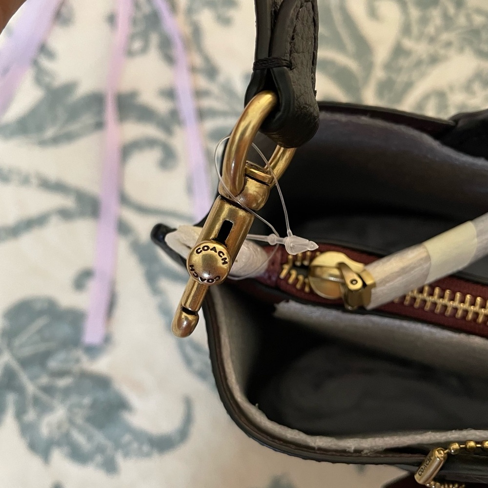 Coach Willow Leather Tote 24 - Picture 7 of 10